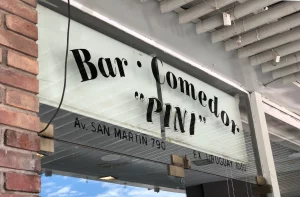 Resto Bar Pinni Fusion Fachada
