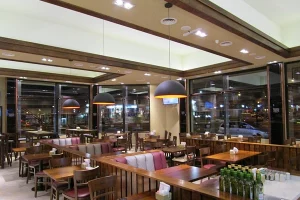 Tante Sara Café & Restó salón