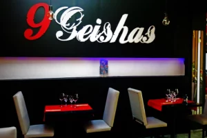 9 Geishas Sushi Cocktails Interior