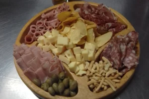 Bodegón la Damiana Picada