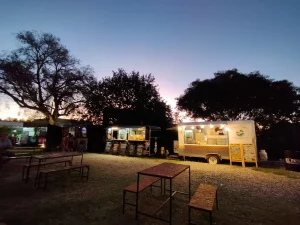 El Patio Food Beer Trucks Fachada