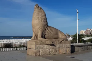 Playa Bristol 3 Monumento