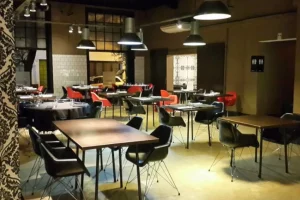Uovo Cucina Restaurante Interior