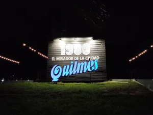 1980 Costanera Este Fachada