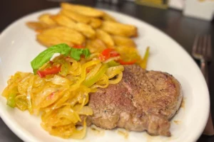 Cerveceria Lowther Comodoro Comida