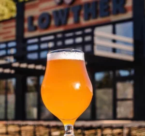 Cerveceria Lowther Comodoro Fachada