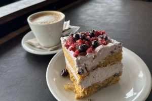 Confitería Giratoria Cerro Otto Torta