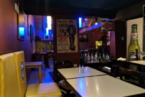 El Cuarto Full Bar Interior