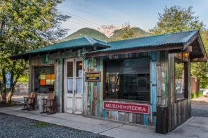 El Mercado paseo en cantado Muelle de Piedra
