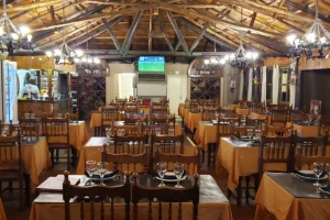 El Rancho Restaurante Interior