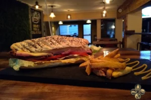 Elementos Cervecería Sanguche