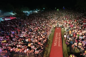 Fiesta Nacional de la Frambuesa Público