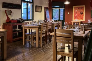 Fonda Sur Interior