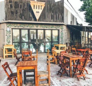 Haus Bar Fachada