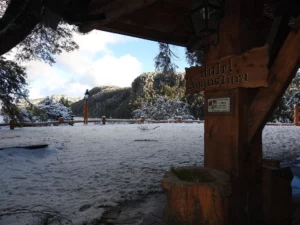 Hotel Angostura Fachada
