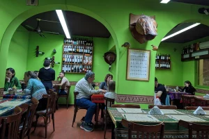 La Cantina Interior