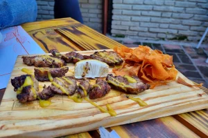 La Dominga Grill & Wine Comida