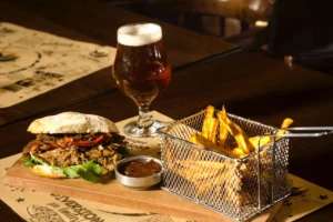 LeChuza Bowling & RestoBar Comida