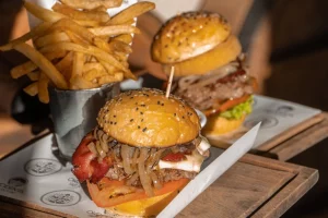 Okcidenta Tap Room Hamburguesas