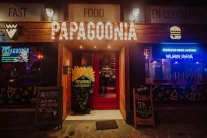 Papagoonia Fachada