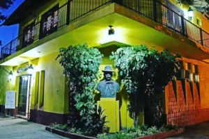 Peña Nativa Martín Fierro Exterior