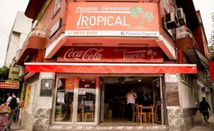 Pizzería Tropical Fachada
