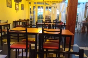 Restaurante Cheks Interior
