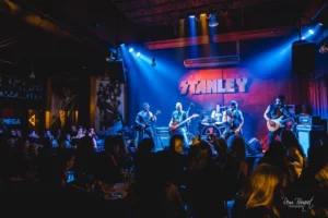 Stanley Rock Bar Fachada