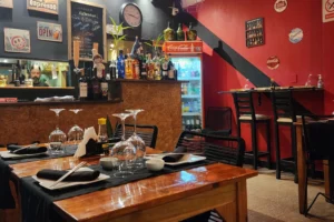 Sushi Placer Interior