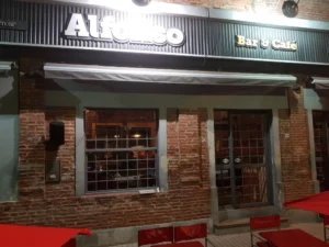 Alfonso Bar & Café Fachada