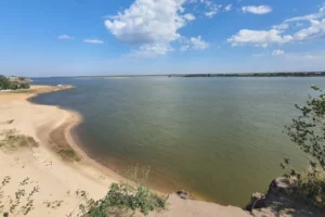 Barrancas de Empedrado Lago