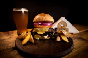 Cervecería Artesanal Corzuela Hamburguesa