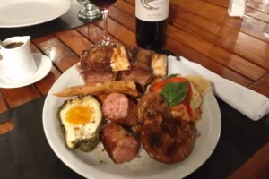 El Parrillón Resistencia Comida