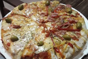 El Surtidor Pizza