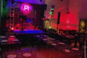 Lpm Longchamps Pub Music Interior