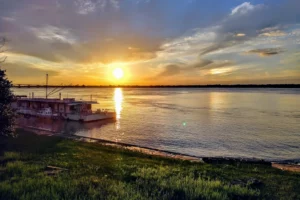 Paseo Punta Tacuara Lago