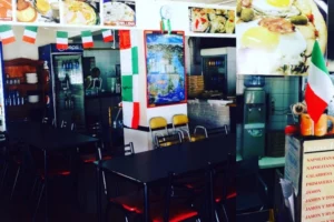 Pizza Nina Interior