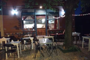 Social Pizza Exterior