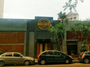 The Brothers House Fachada