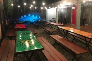 Wakani Bar Cervecería Artesanal Interior