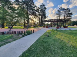 Plaza Enrique Dick Fachada