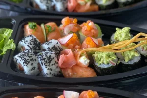 Comer con Palitos Sushi Poke Sushi