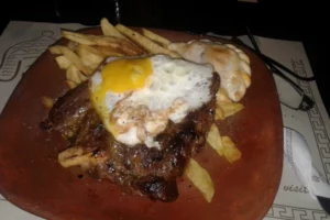 Jujuicito RestoBar Cultural Comida