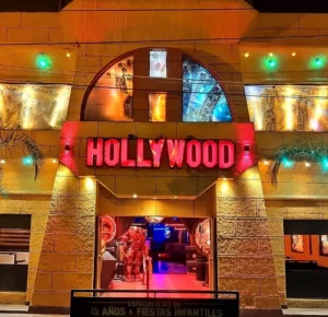 Pizza Hollywood Jujuy Fachada