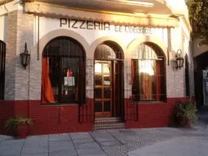 El Colonial Pizzería fachada