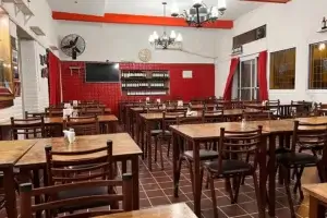 Bodegón El Bochín salón