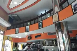 El Fuelle pizzería medrano salón