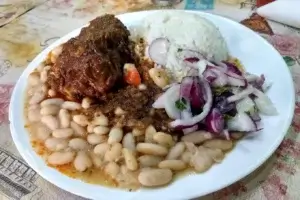 El Pollo Rico restaurante peruano platos