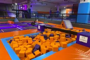 Altitude Trampoline Park Belgrano Interior