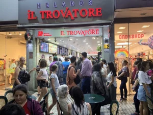 Il Trovatore Helados fachada